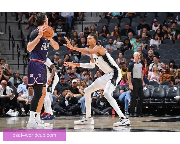 文班亚马率马刺七连胜大胜太阳